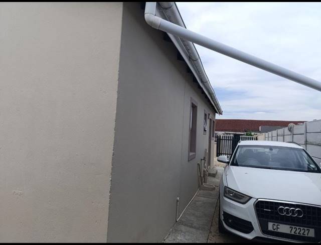 2 BEDROOM PROPERTY TO RENT IN MALIBU VILLAGE